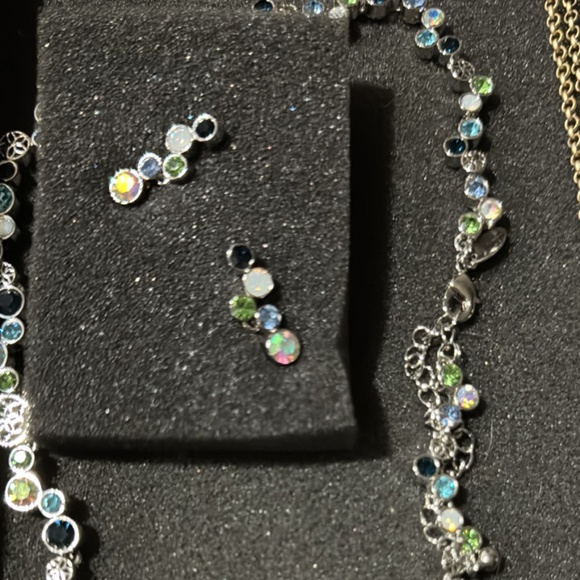 Lia Sophia "Hapoy Hour" necklace and earrinhs. New - Picture 1 of 4
